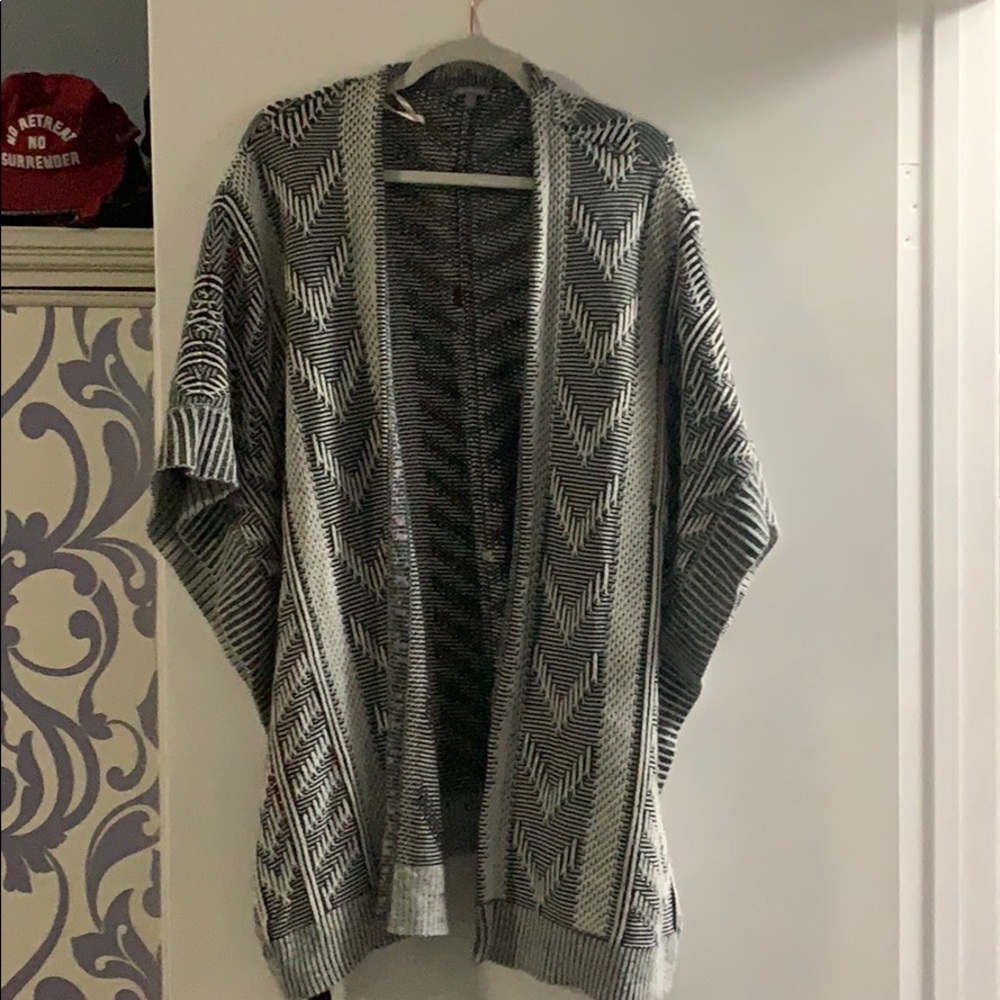 Kimono style sweater with Belt tie